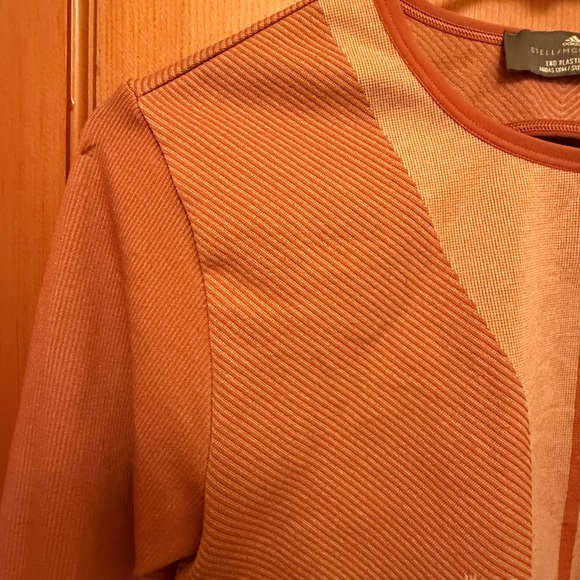 Stella McCartney Red and Tan Open Back Long Sleeve Top - Picture 7 of 12